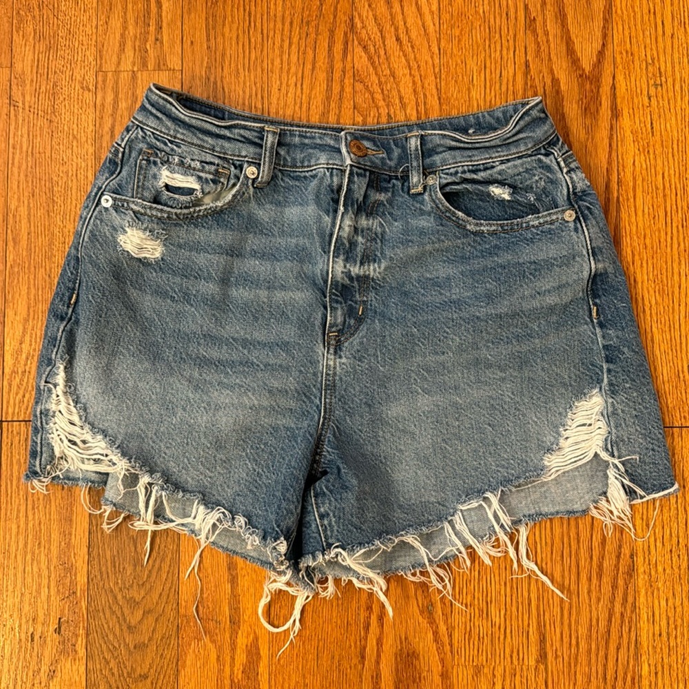 American Eagle Highest Rise Mom Denim Shorts - Size 8